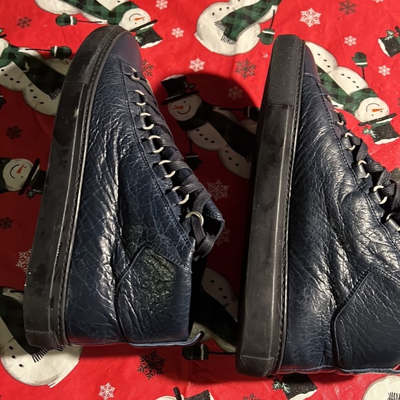 Balenciaga Arena High Top Sneakers
Blue Leather
Round-Toes - Picture 7 of 7